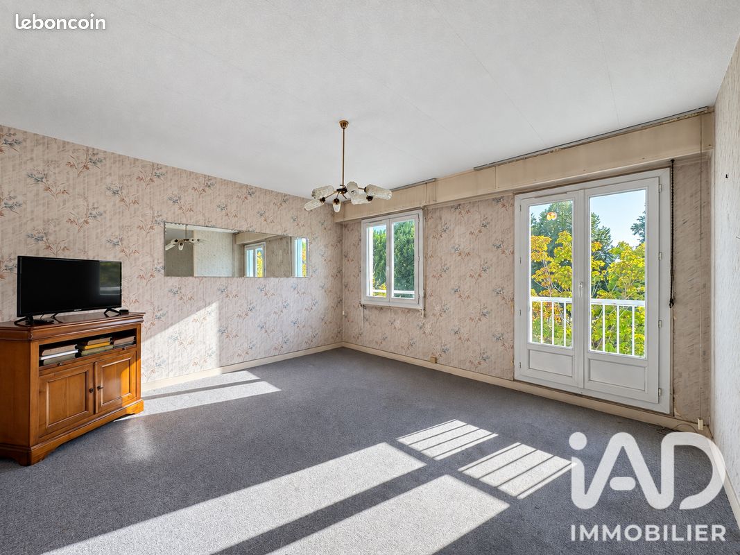 Appartement 3 pièces 71 m² · à Étampes · 71 m² · 110 000 €