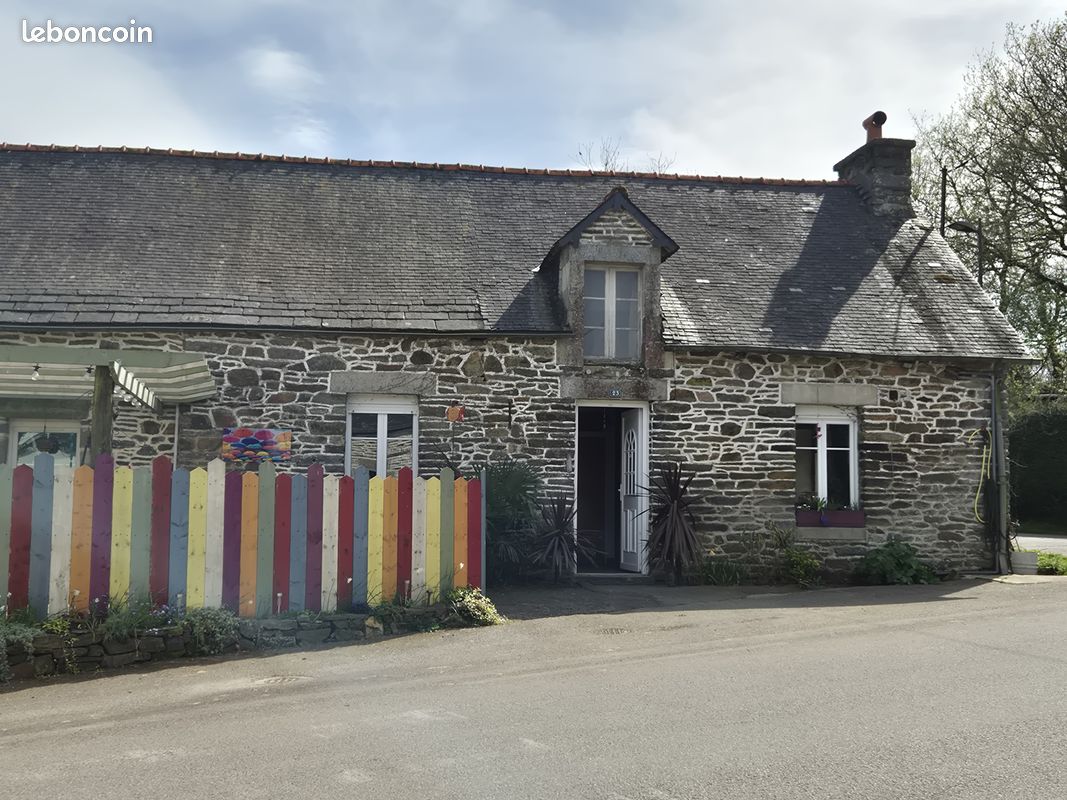 Maison 5 pièces 115 m² · à Bon Repos sur Blavet · 115 m² · 111 000 €