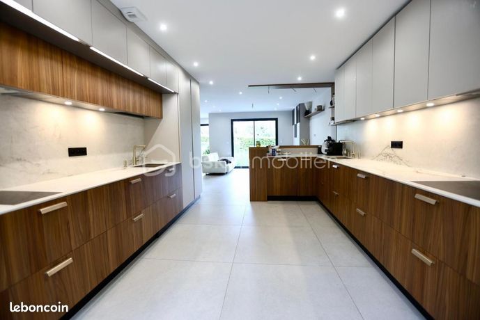 Maison 7 pièces 144 m²
