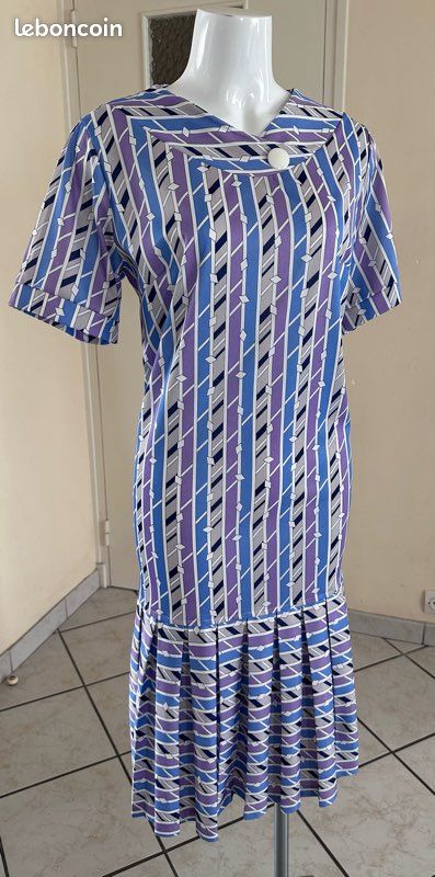 Robe vintage plissée Made in France Motif géométrique violet & bleu Taille 3 (42/44) (image 4)