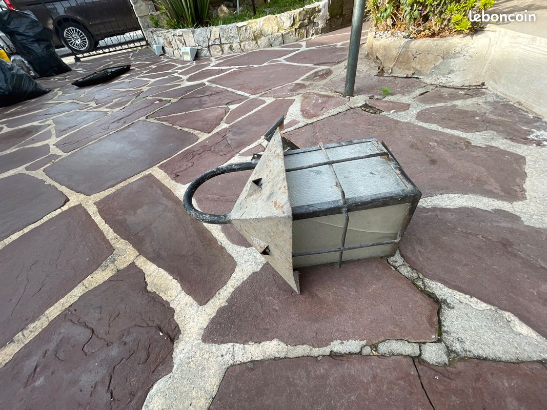 Lampadaire fer forgé (image 2)