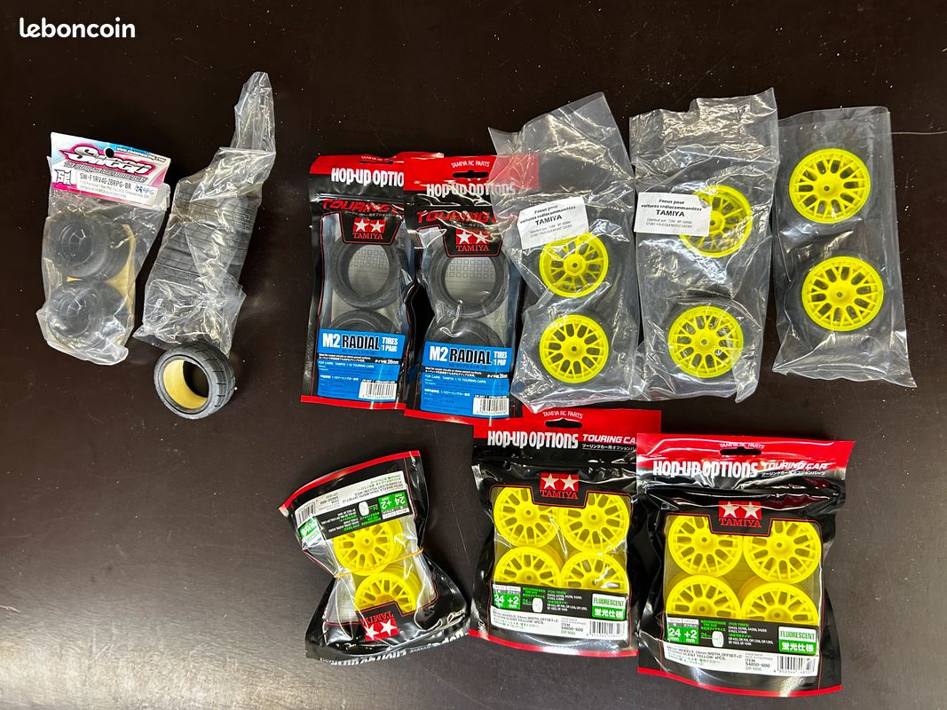 KEEDA 1,55″ Roues Beadlock Et Pneus Caoutchouc Pour RC Crawler 1/10 – Jantes Alliage – Compatible Tamiya CC01, CC02, LC70, MST JIMNY, AX90069 – Jaune