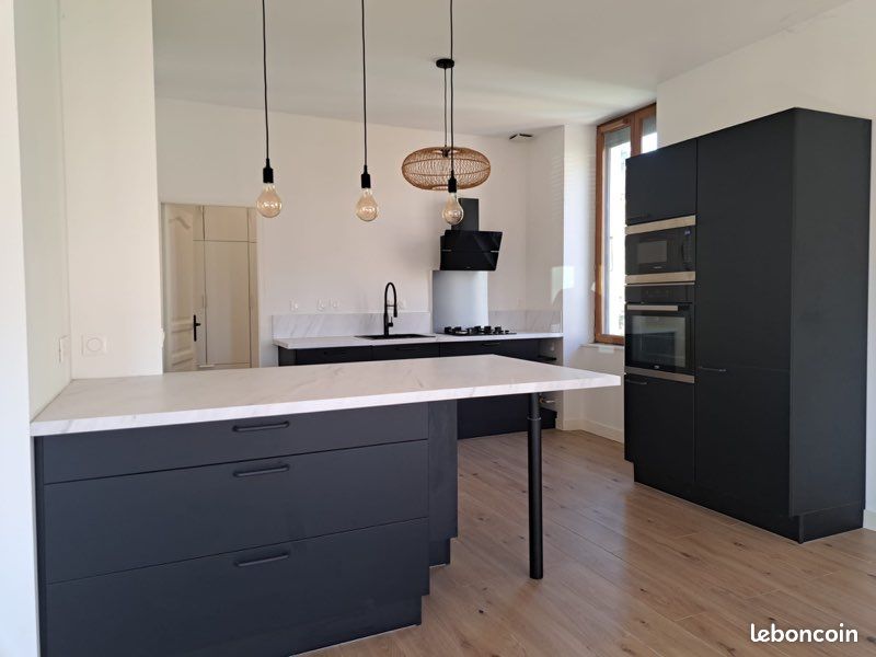Appartement 3 pièces 78 m² · à Voiron · 78 m² · 1 030 €/mois