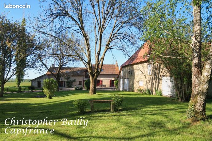 Longère 8 pièces 180 m²