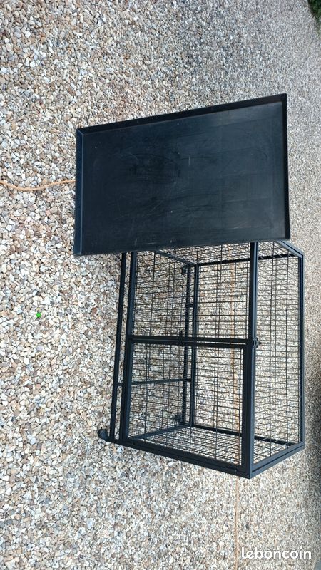 Grande cage sur roulette pour grand chien (image 1)
