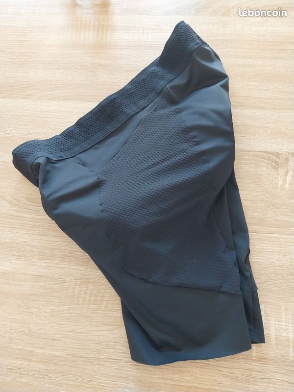 Short cycliste taille xl neuf (image 2)