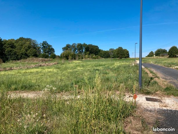 Terrain 946 m² Saint Bonnet L Enfantier