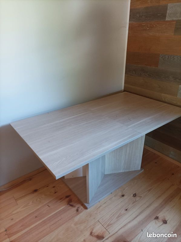 Table (image 1)