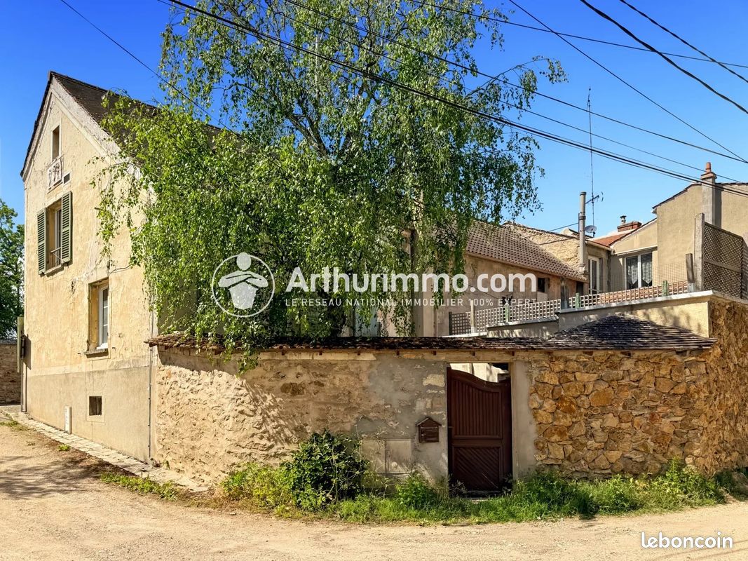 Maison 6 pièces 104 m² · à Étiolles · 104 m² · 290 000 €