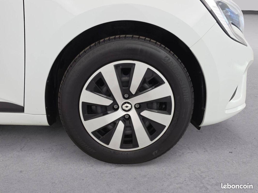 RENAULT Clio E-Tech full hybrid 145 Equilibre (image 21)