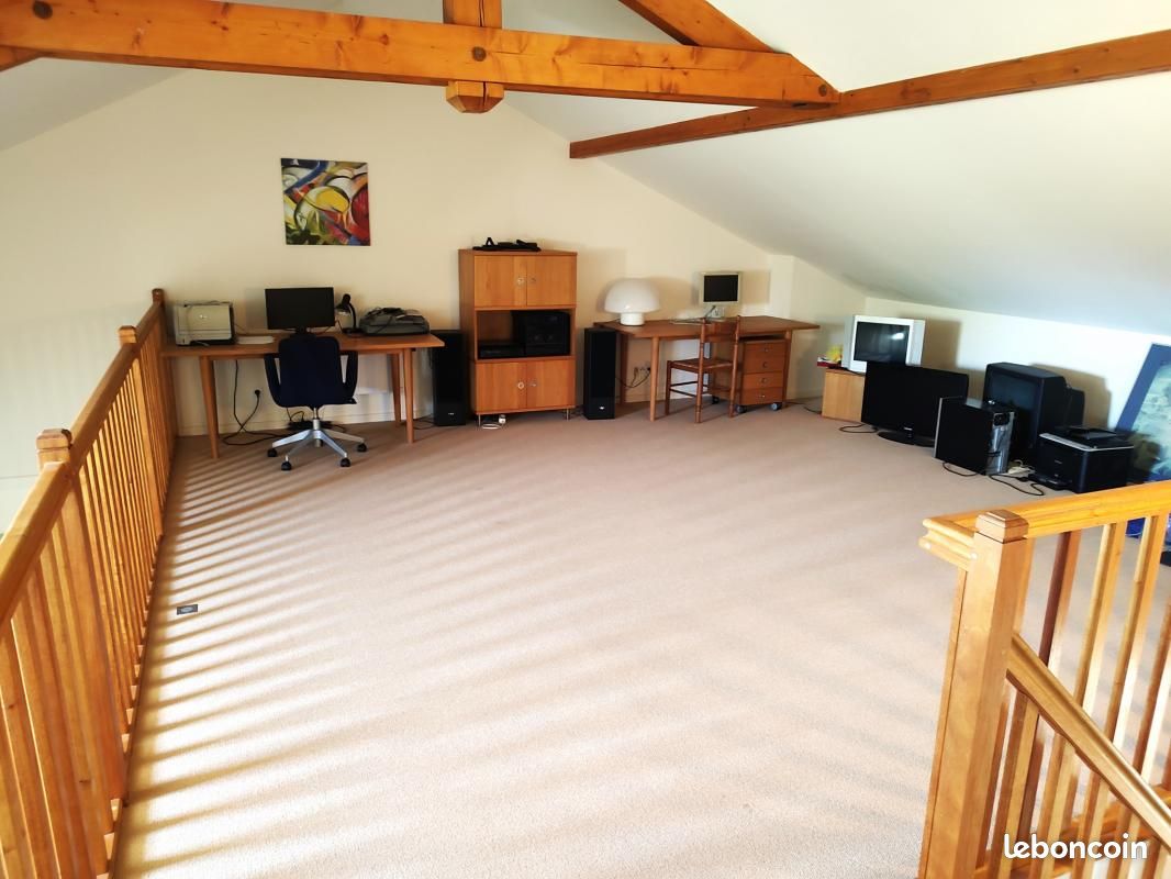 Villa 8 pièces 215 m² - Rouzède 16220 (image principale 8)