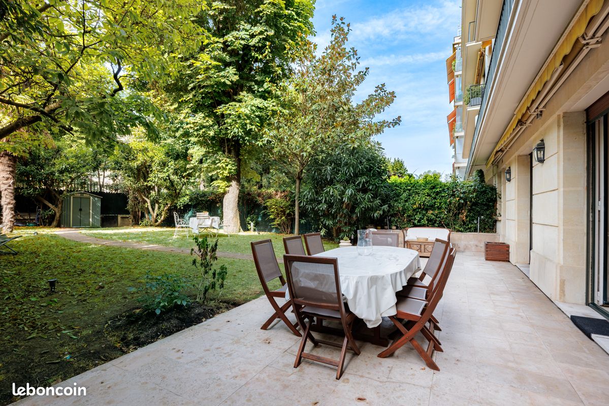 Appartement 6 pièces 181 m² · à Neuilly-sur-Seine · 181 m² · 3 150 000 €