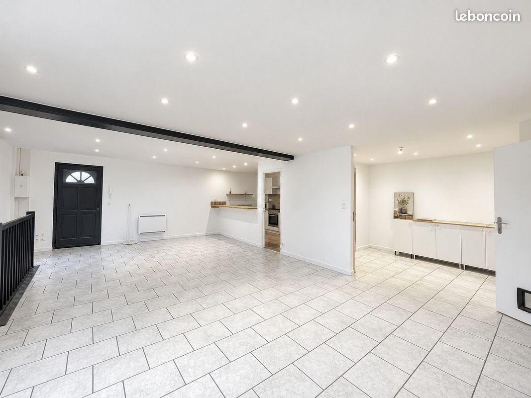 Appartement 4 pièces 179 m² · à Tourcoing · 179 m² · 1 250 €/mois