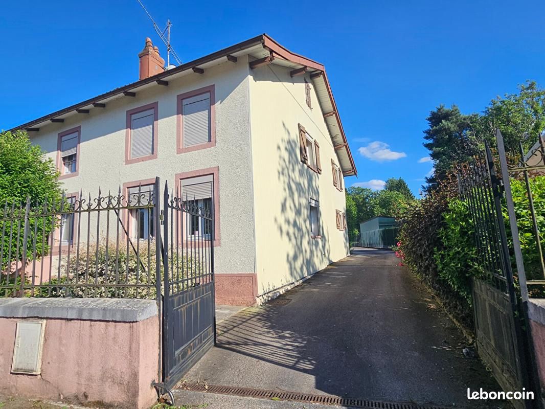 Maison 10 pièces 250 m² · à Corcieux · 250 m² · 195 000 €