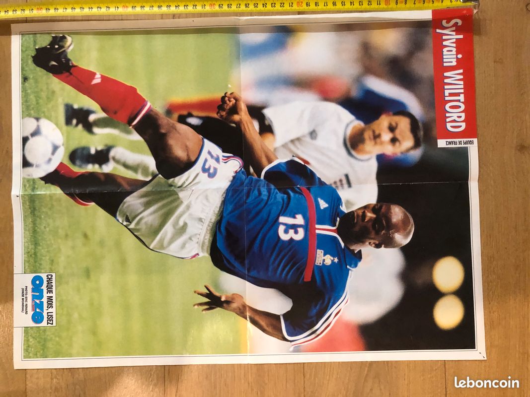 Graphique de diffusion du tableau de bord du football avec l'équipe de