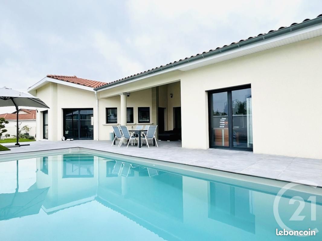 Maison 6 pièces 208 m² · à Andrézieux-Bouthéon · 208 m² · 599 000 €