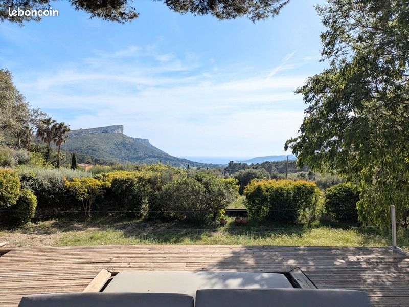 Maison 7 pièces 210 m² · à Cassis · 210 m² · 1 800 000 €
