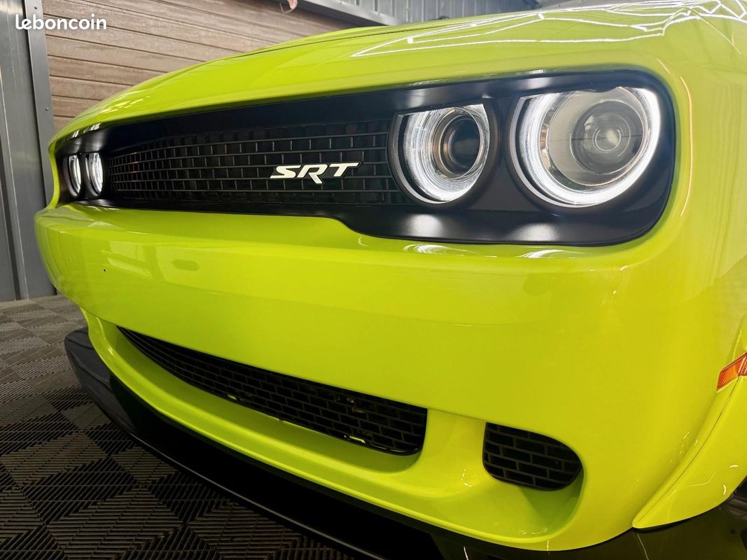 Dodge CHALLENGER R/T Scat Pack Widebody V8 6.4 492 ch – CarPlay – Caméra – Harman Kardon (image 24)