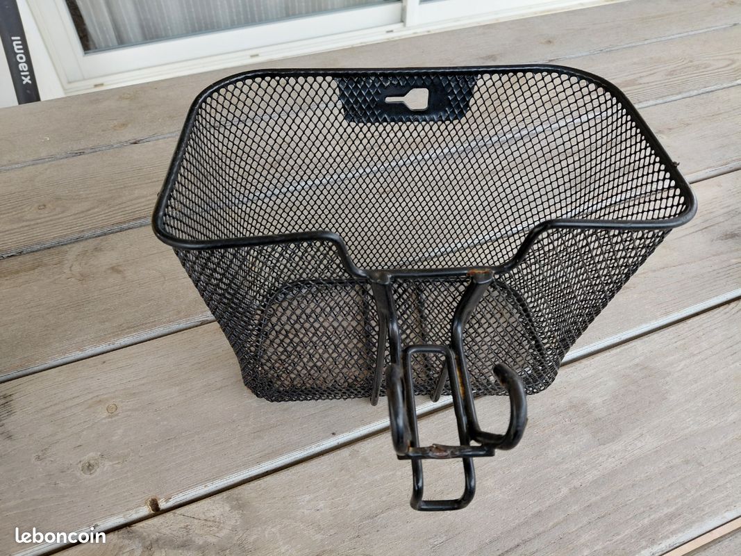 Lot panier vélo enfant et casque enfant (image 2)