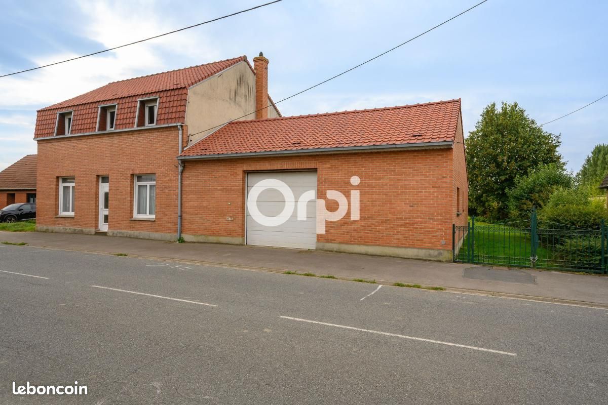 Maison 5 pièces 161 m² · à Vieux-Berquin · 161 m² · 255 900 €