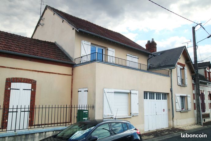Joli F3 avec grand balcon et jardin privatif proche de la gare