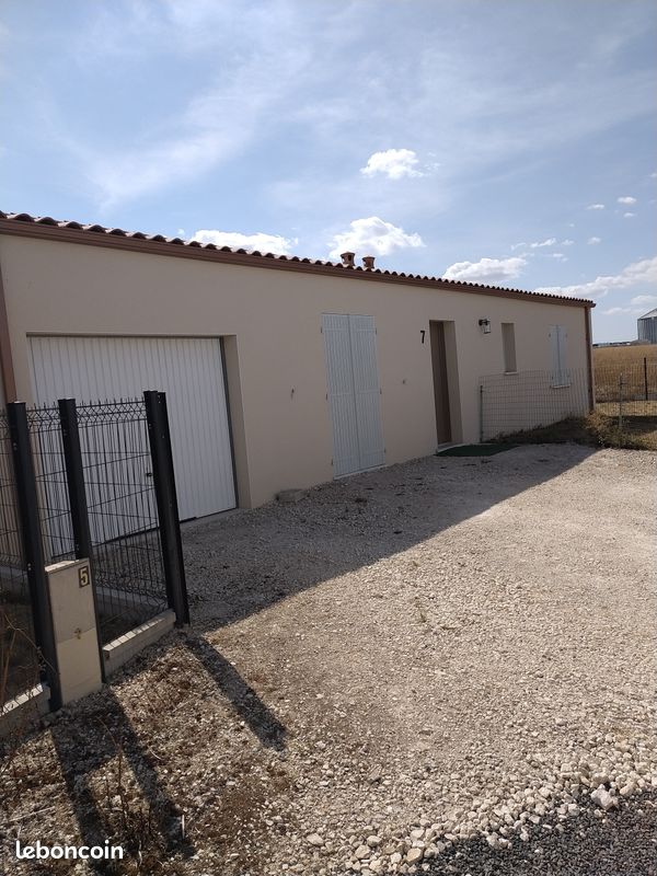 Maison 5 pièces 90 m² · à Bagnizeau · 90 m² · 750 €