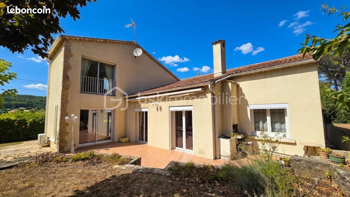 Maison 5 pièces 131 m² · à Bagnols-sur-Cèze · 131 m² · 258 000 €