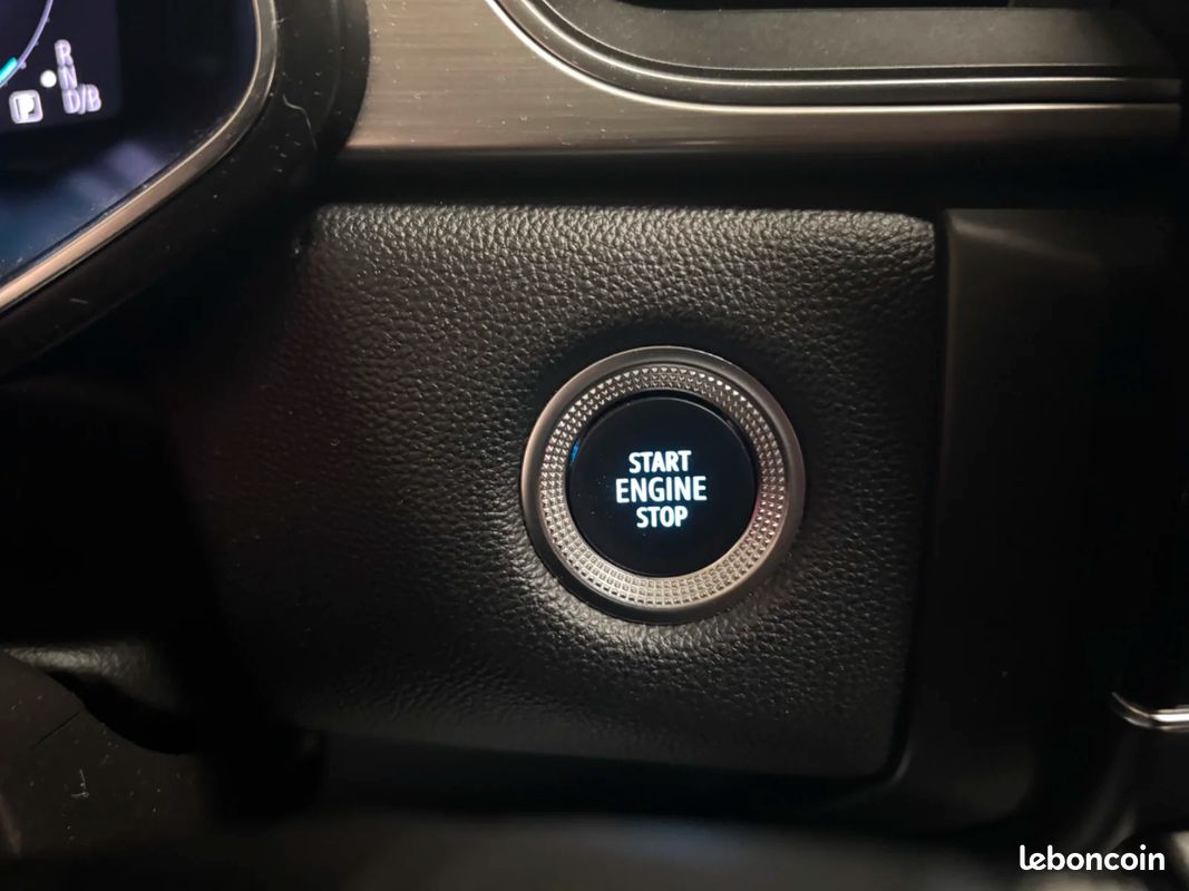 Renault CAPTUR Captur E-Tech Plug-in 160 (image 25)