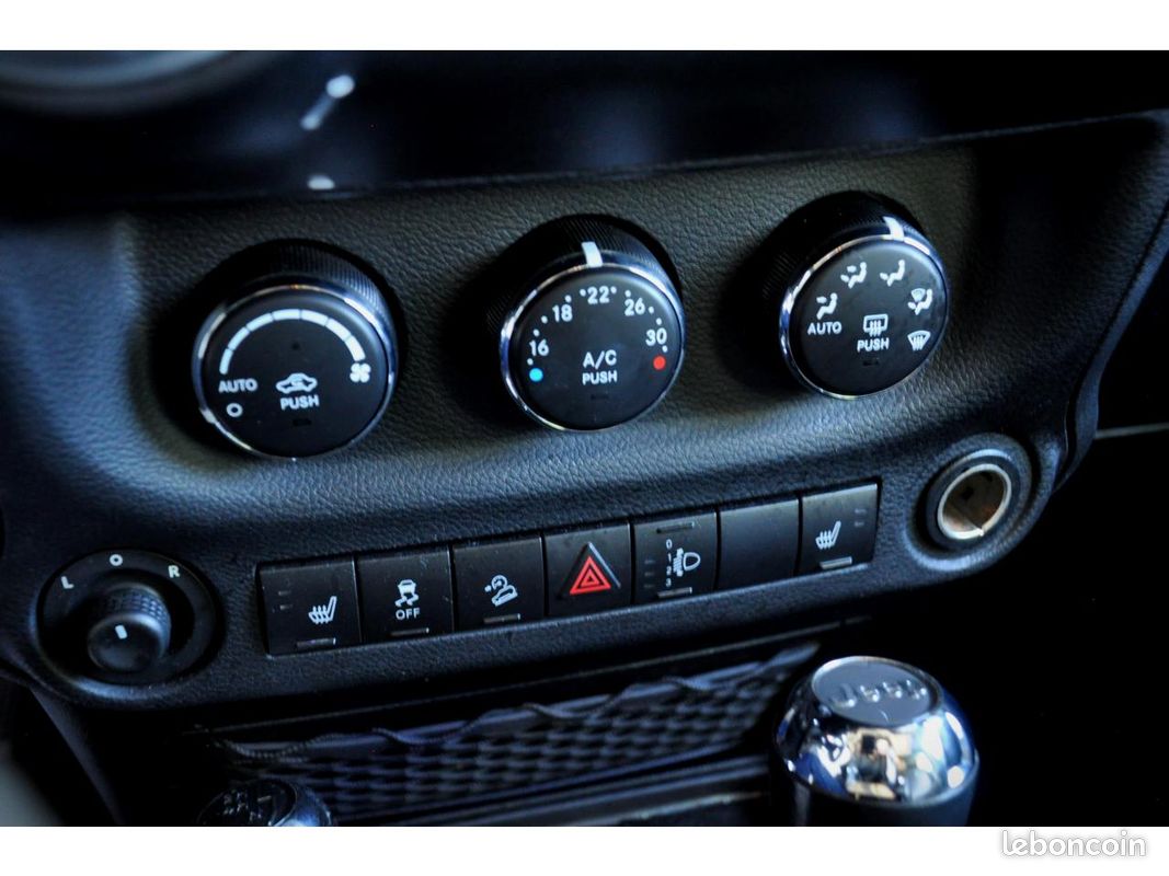 JEEP WRANGLER 2.8 CRD FAP - BVA 2012 Unlimited Sahara PHASE 2 (image 11)