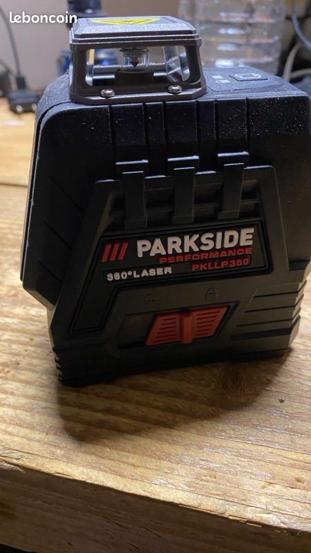 Niveau Laser Croix 360° Parkside PKLLP 360 – Occasion Fonctionnel
