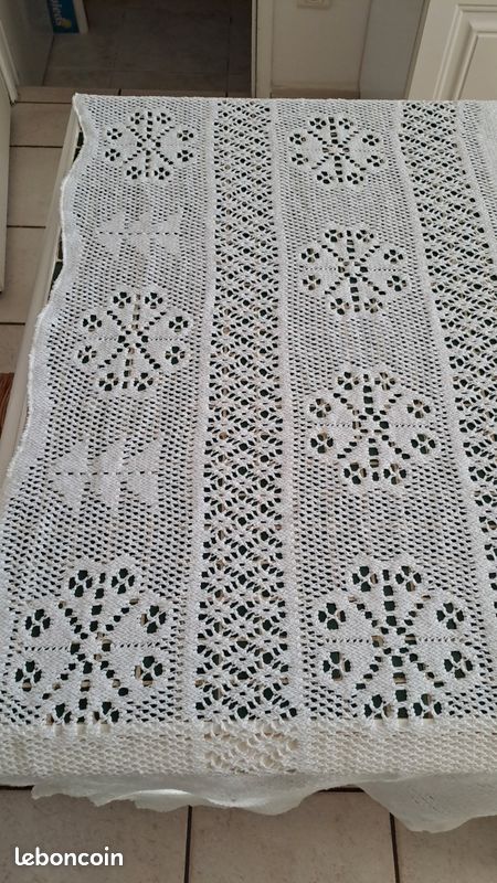 Nappe ou dessus de lit 125×175 (image 1)