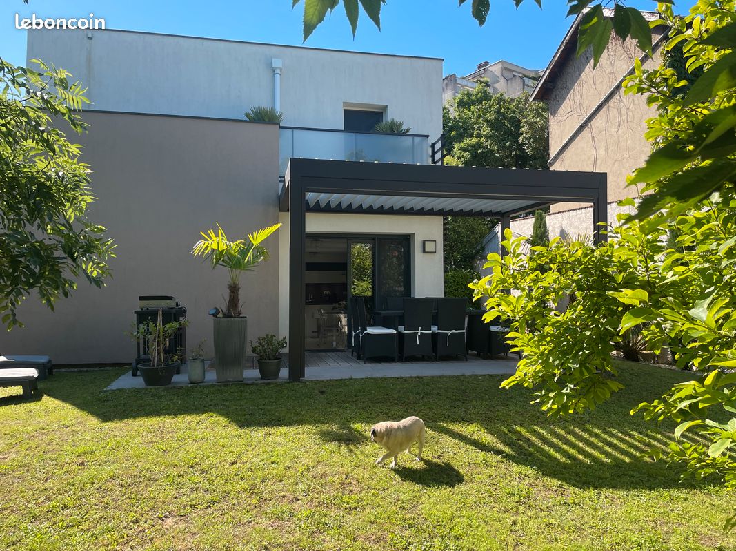 Maison 4 pièces 98 m² · à Caluire-Et-Cuire · 98 m² · 790 000 €