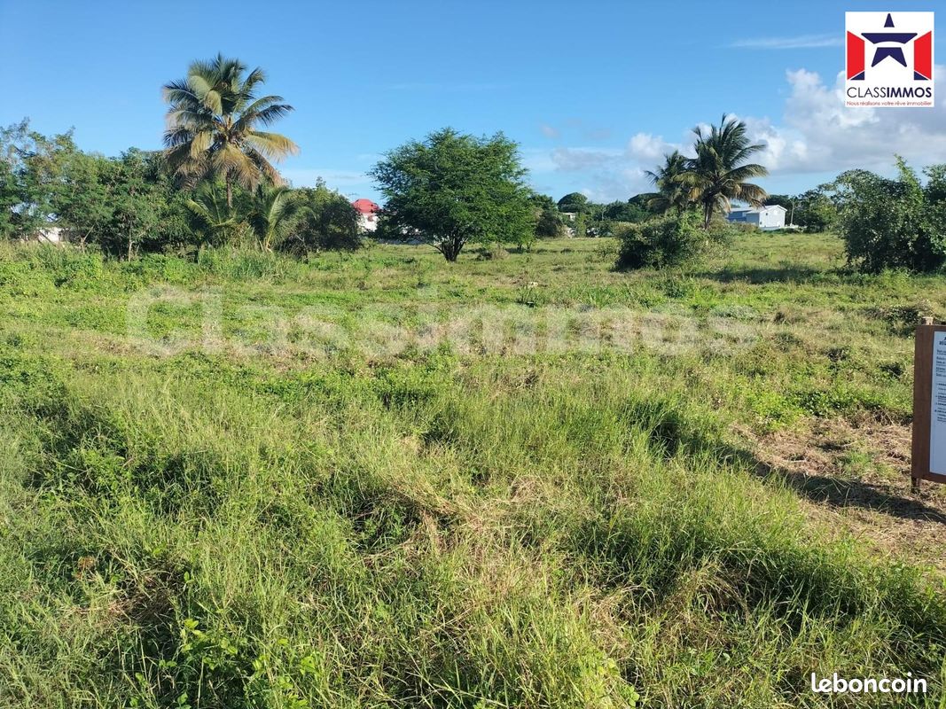 Terrain 2592 m² · à Petit-Canal · 2 592 m² · 108 000 €