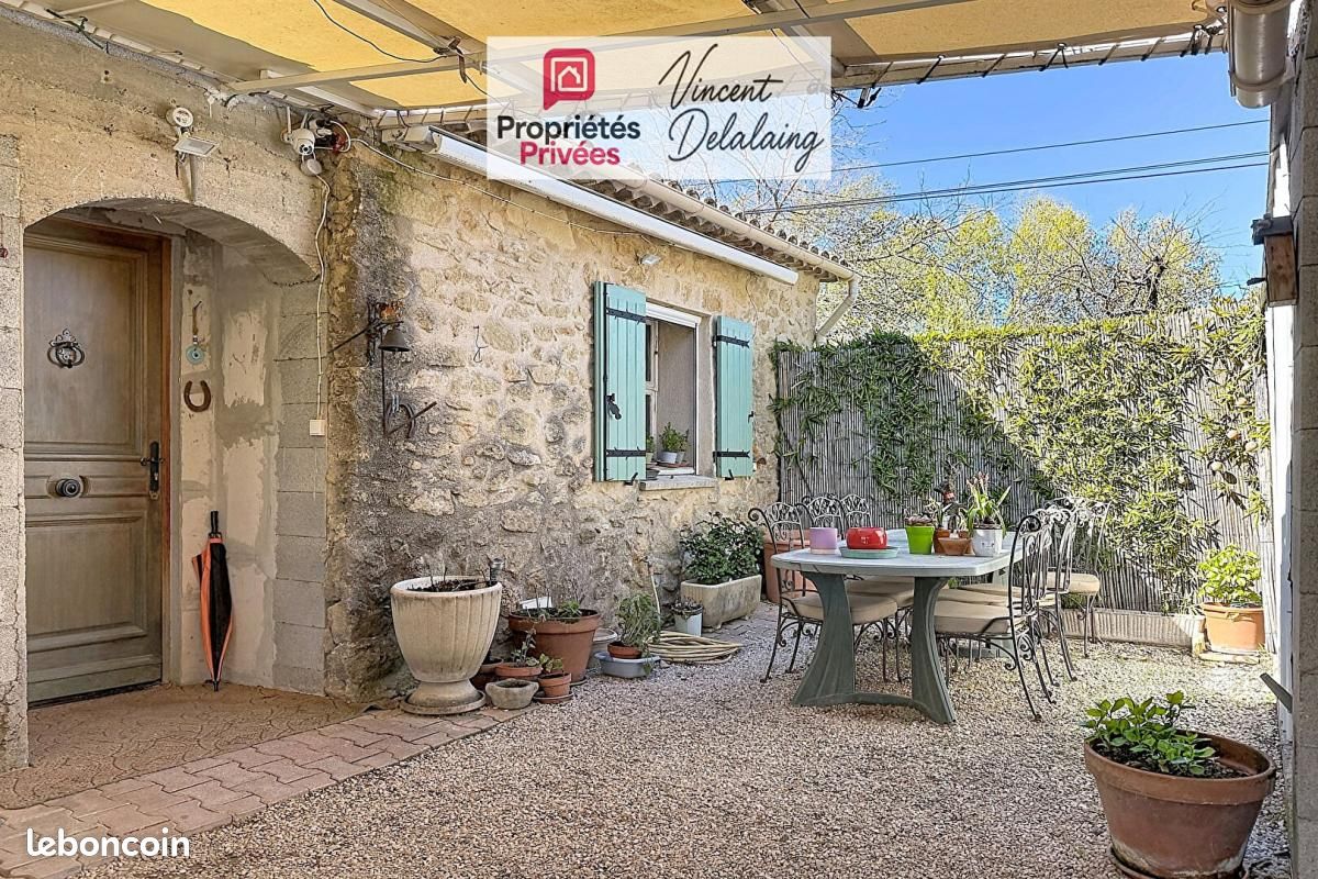 Maison 9 pièces 215 m² · à Lauris · 215 m² · 525 000 €