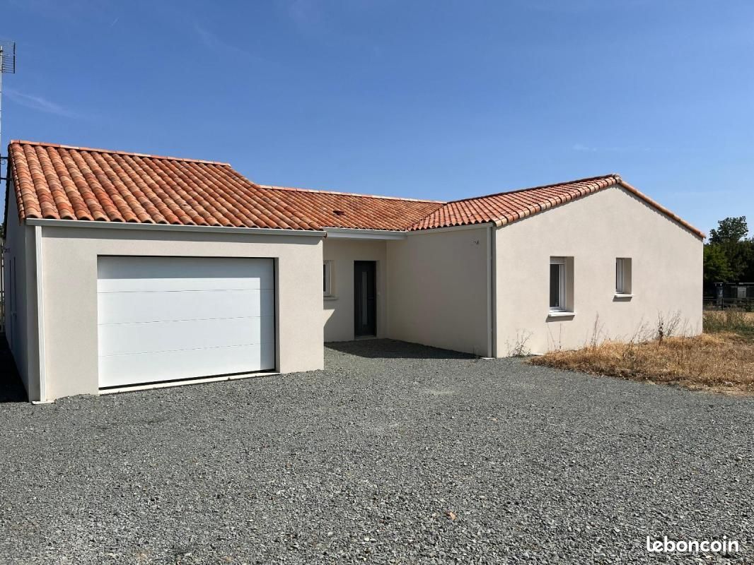 Maison 4 pièces 111 m² · à Saint-Prouant · 111 m² · 965 €