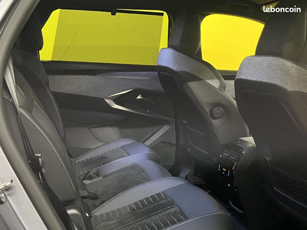 PEUGEOT 5008 1.2i Hybrid -145CV - BV e-DCS6 III GT (image 18)