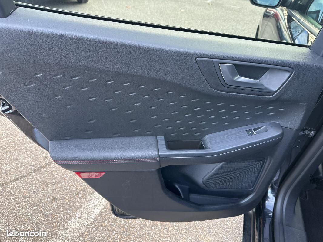 Ford Kuga 1.5 EcoBlue 120 S&S BVA8 ST-Line (image 17)