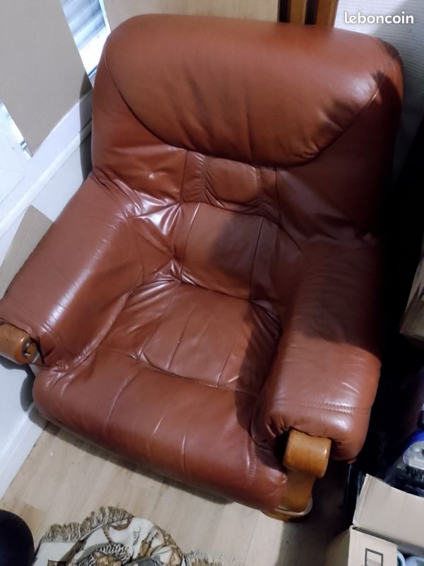 Fauteuil confortable (image 1)