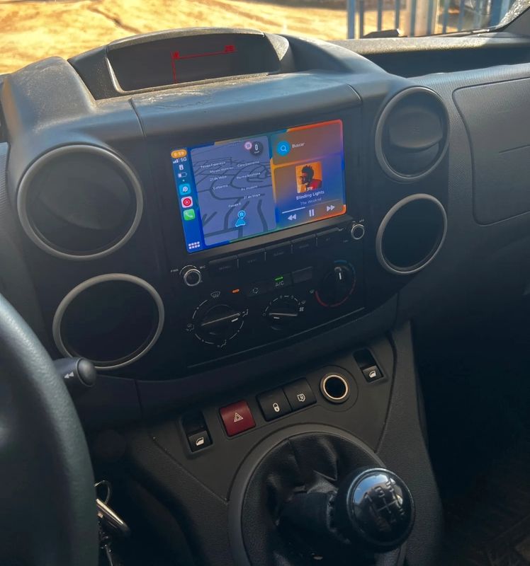 Autoradio tactile GPS Bluetooth Android & Apple Carplay 3008 et 5008 +  camera de recul