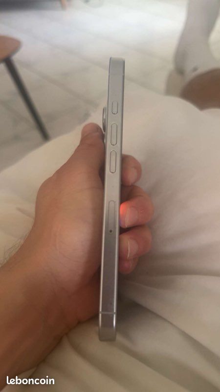 IPhone 16 pro (image 1)
