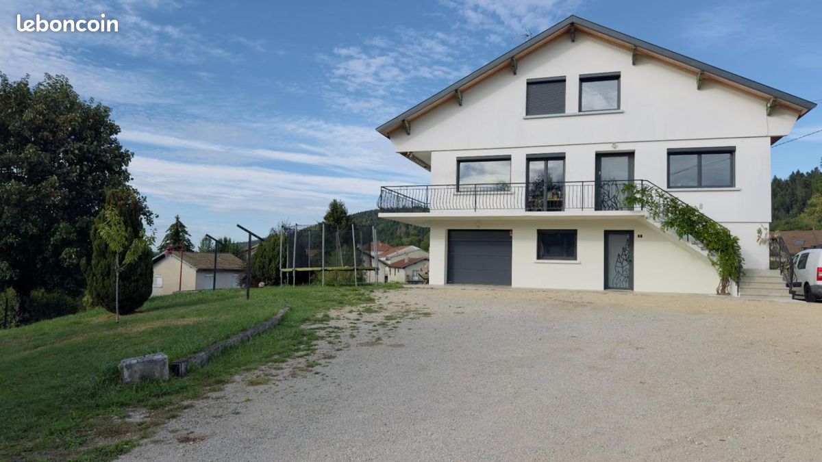 Maison 5 pièces 156 m² · à Condamine · 156 m² · 290 000 €