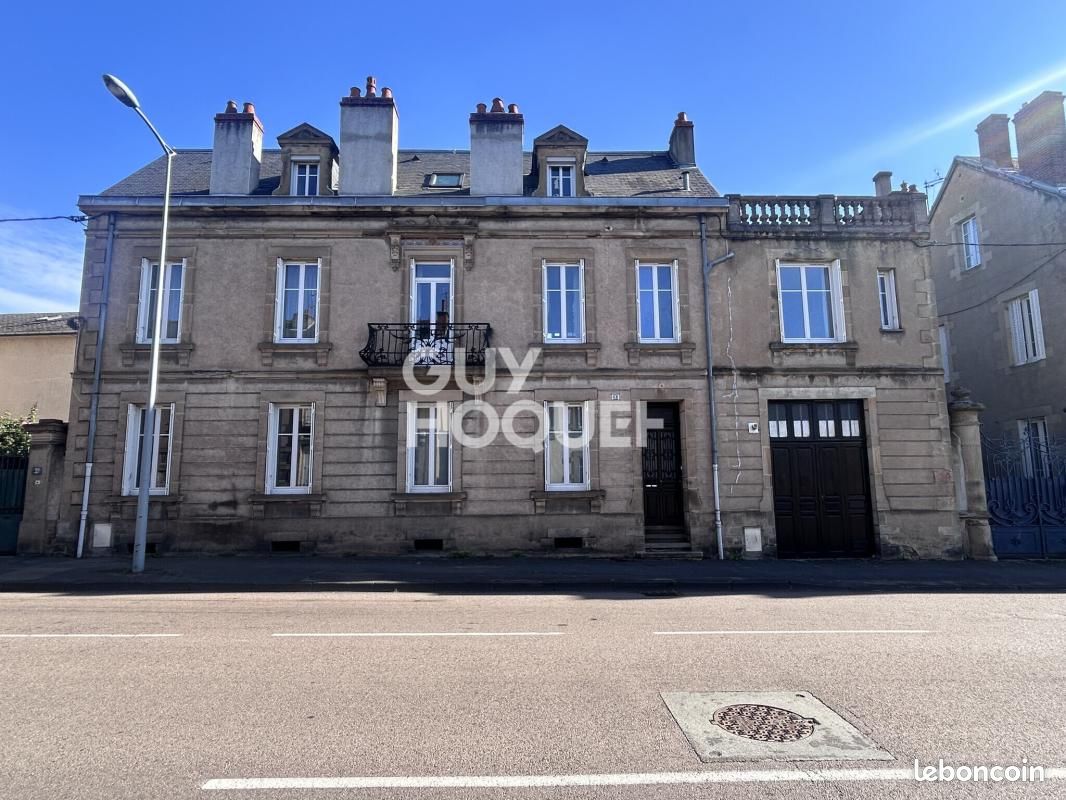 Maison 8 pièces 216 m² · à Autun · 216 m² · 220 000 €