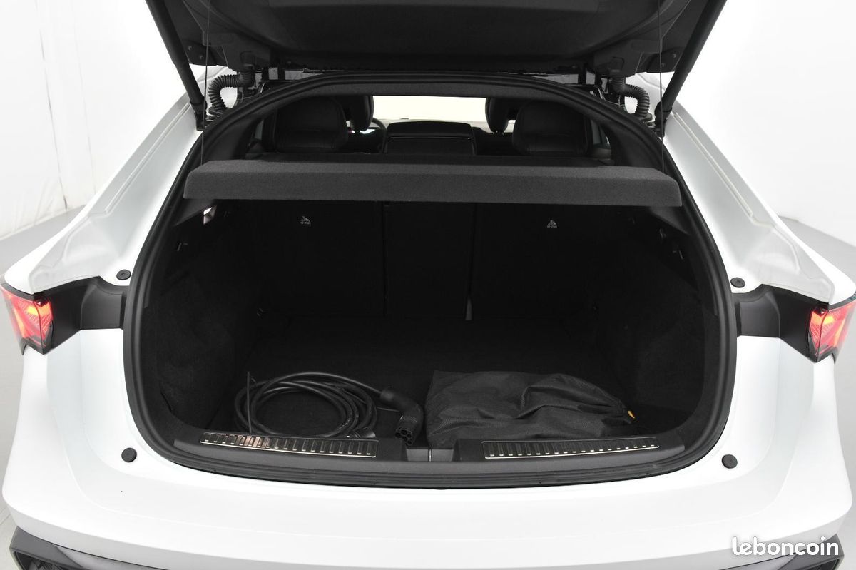 RENAULT RAFALE E-Tech 4x4 300 atelier Alpine (image 9)