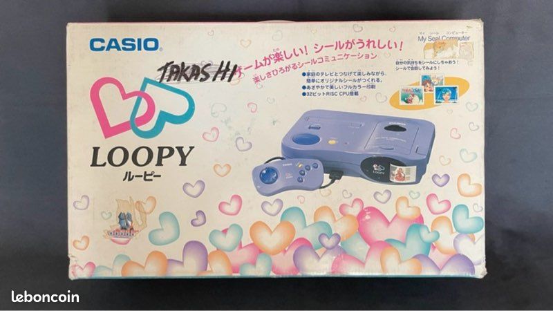 Je vends cette console Casio Loopy SV-100, une pièce rare du rétrogaming japonais. Fonctionnelle et en très bon état, elle ravira les collectionneurs - Type de produit : Console portable rétro - Mar (image 1)