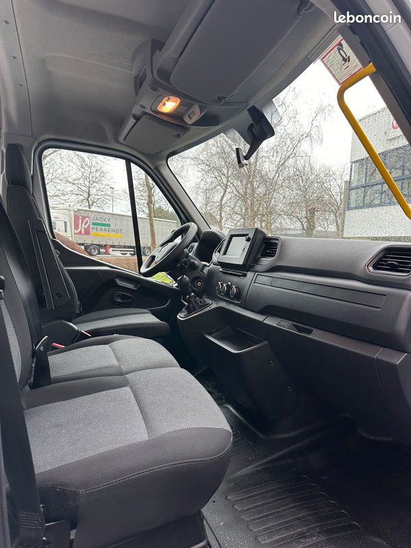 RENAULT Master Fourgon FG TR GCF F3500 L2H2 DCI 135 cv Blanc minéral TPMR VASP Handicap (image 3)