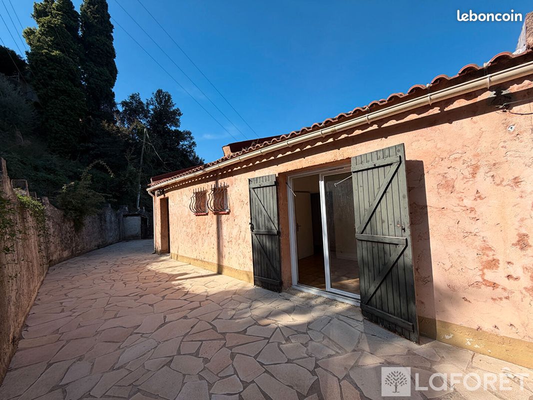 Appartement 3 pièces 70 m² · à Castagniers · 70 m² · 335 000 €