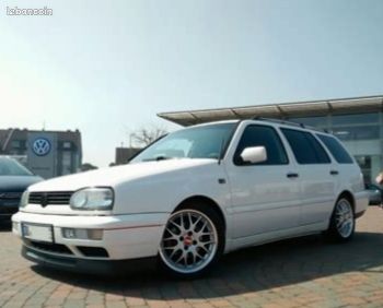 éclairage Caddy Golf Touran T5 T6 Éclairage Plaque Immatriculation Volkswagen 3B5998026A - Pièce D'origine Compatible Multiples Modèles Pièce Auto VW Originale