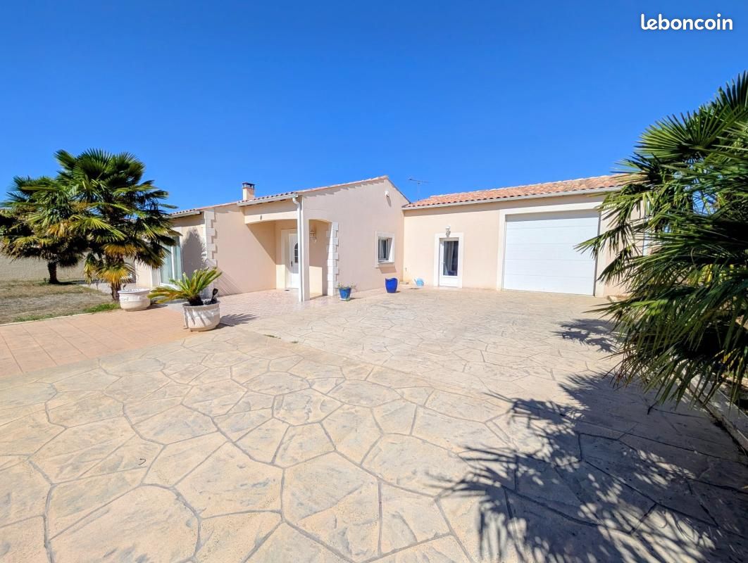 Maison 4 pièces 132 m² · à Échillais · 132 m² · 389 900 €