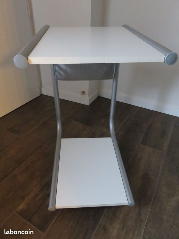 Table d'appoint à roulettes IKEA (image 7)
