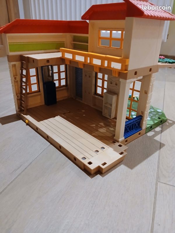 Lot maison, piscine et voiture playmobil (image 2)